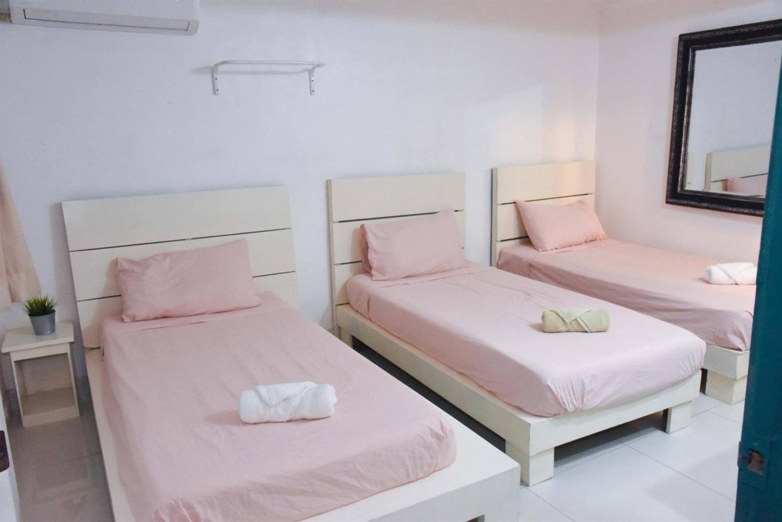 Gato Colonial: triple room with three single beds